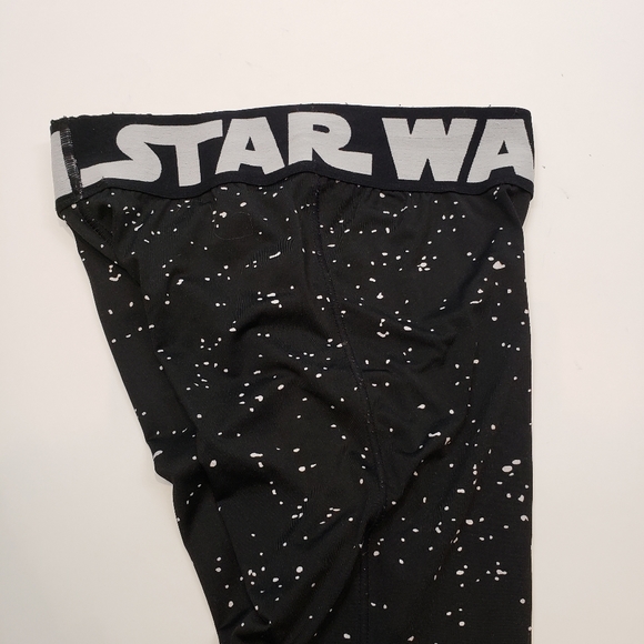 2/$20 Star Wars Capri Leggings - Picture 5 of 8